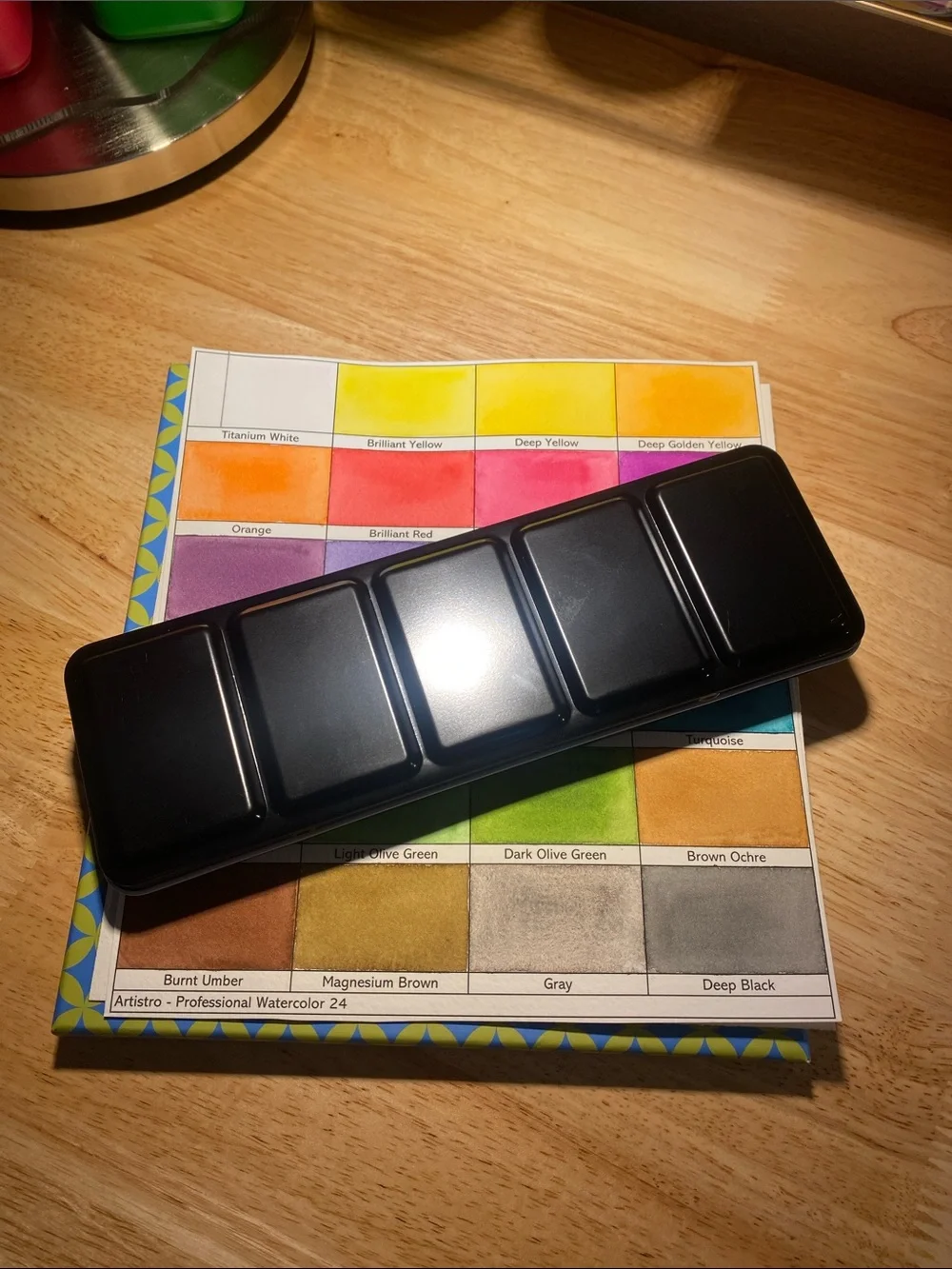 ARTISTO - 2 sets 24 like new